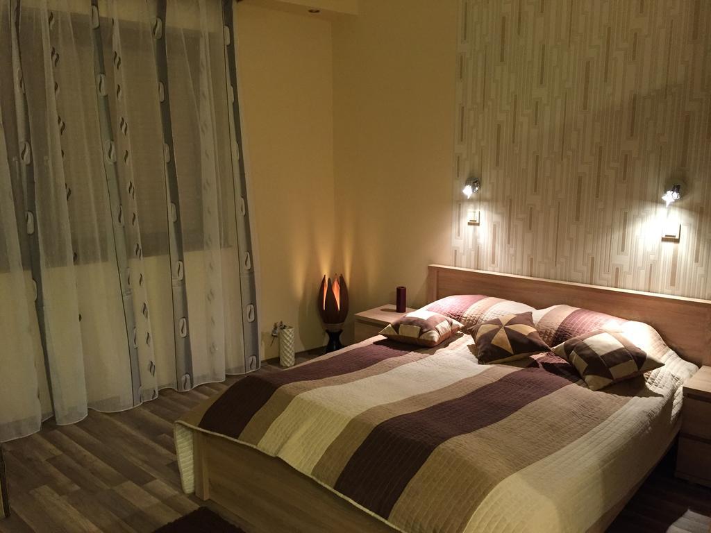 Solaris-Szeged Apartman Appartement Buitenkant foto